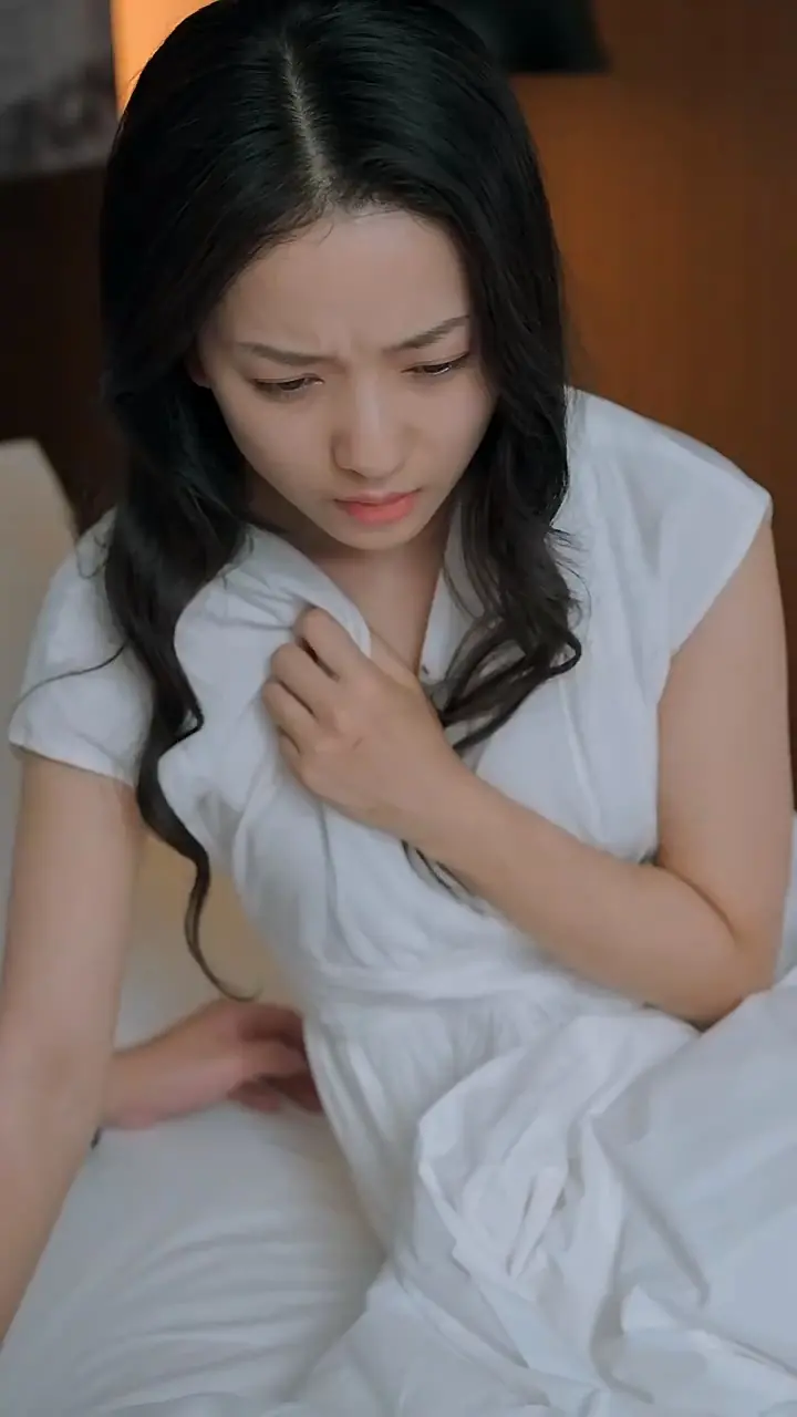 《厉总夫人是隐藏大佬》:甜宠剧的天花板?看霸总夫人如何逆袭人生!